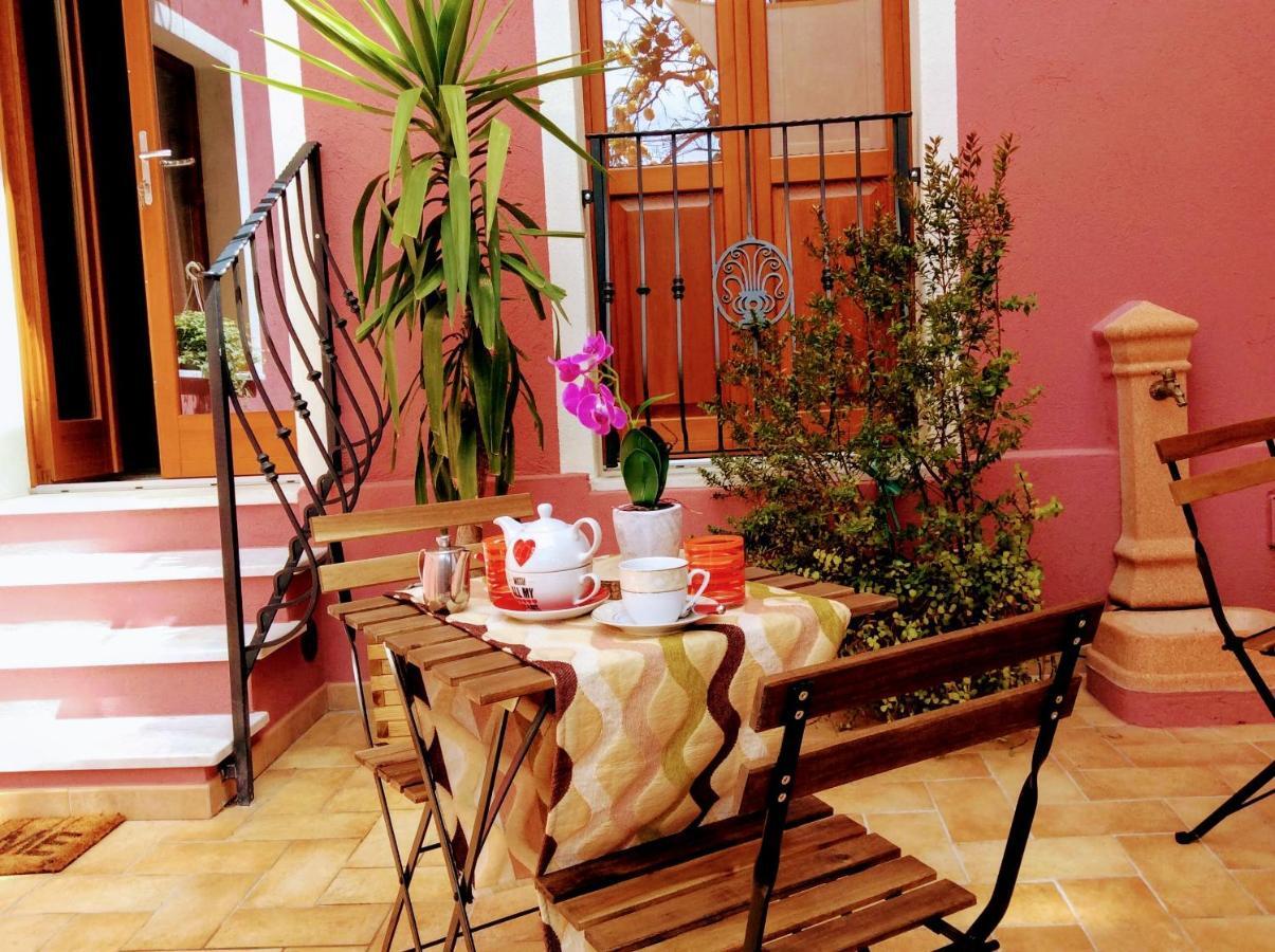 La Perla Del Sud Bed and Breakfast Teulada Eksteriør billede